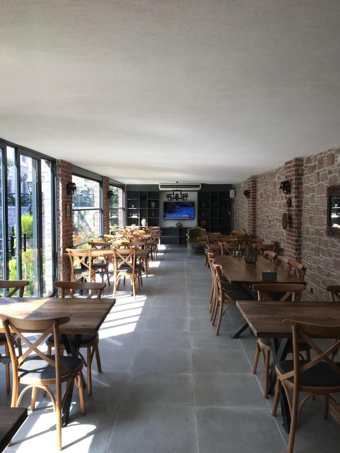 Ziyabey Konagi Hotel Ayvalik Bagian luar foto
